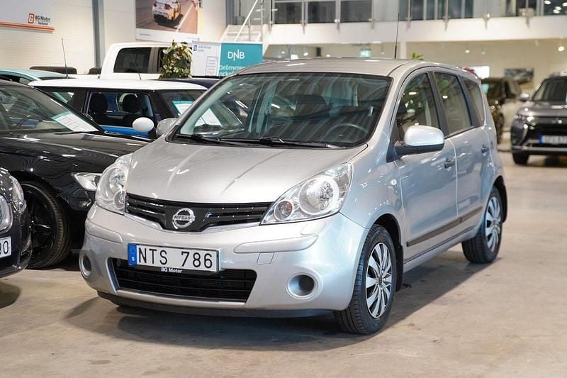Silver Begagnad 2011 Nissan Note Minibuss | 42 900 kr (Superpris) - Bild 1/4