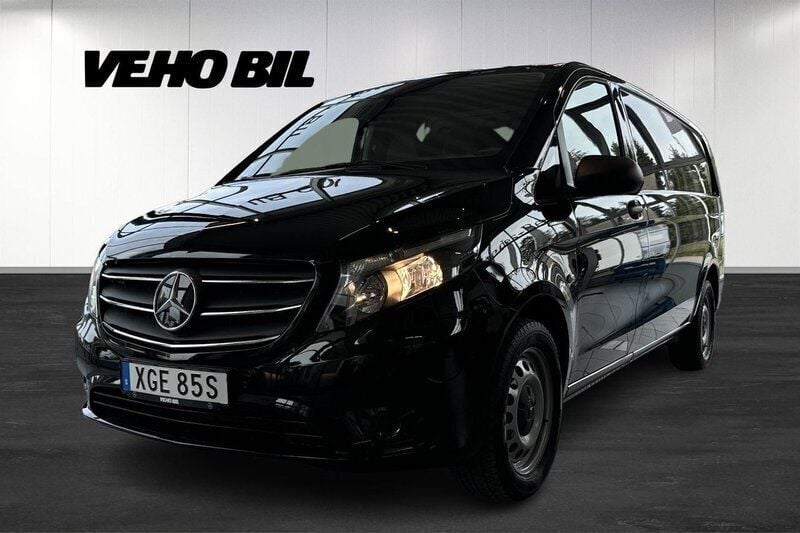 Svart Begagnad 2023 Mercedes e-Vito Minibuss | 473 750 kr (Bra pris) - Bild 1/3