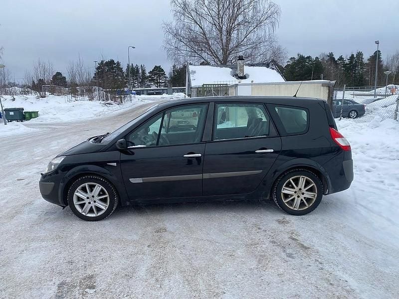 Begagnad Renault Grand Scénic II 163 HK (119 kW) 2006 Svart Minibuss