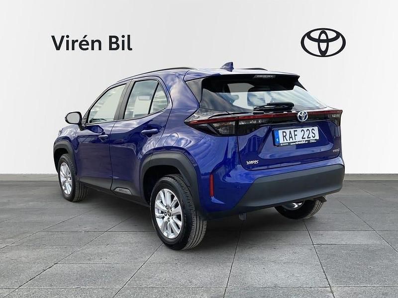 Begagnad Toyota Yaris Hybrid Active 117 HK (86 kW) 2023 Blå