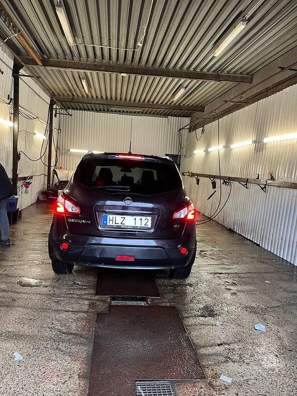 Begagnad Nissan Qashqai +2 150 HK (110 kW) 2011 SUV