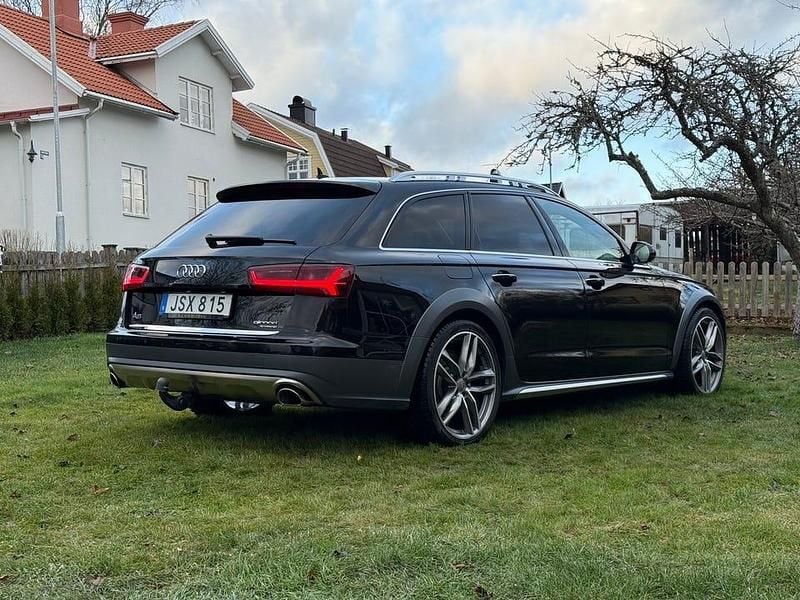 Begagnad Audi A6 Allroad 218 HK (160 kW) 2015 Black metallic Kombi