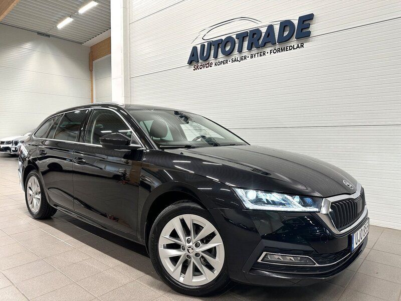 Svart Begagnad 2022 Skoda Octavia Style Kombi | 229 900 kr (Marknadspris) - Bild 1/4
