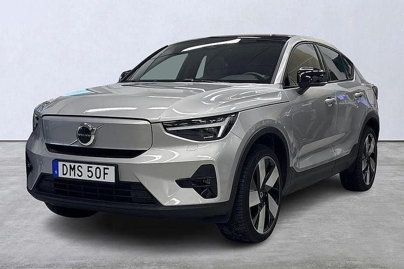 Silver Begagnad 2022 Volvo C40 Plus SUV | 359 900 kr (Marknadspris) - Bild 1/4