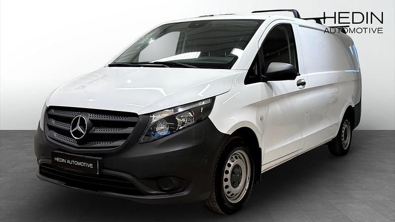 Svart Begagnad 2017 Mercedes Vito Van | 120 000 kr (Superpris) - Bild 1/4