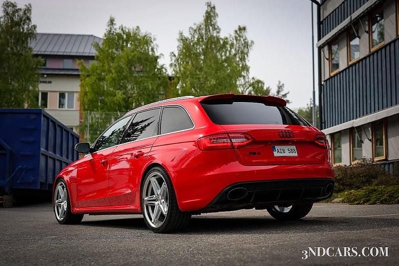 Begagnad Audi RS4 451 HK (331 kW) 2014 Röd Kombi