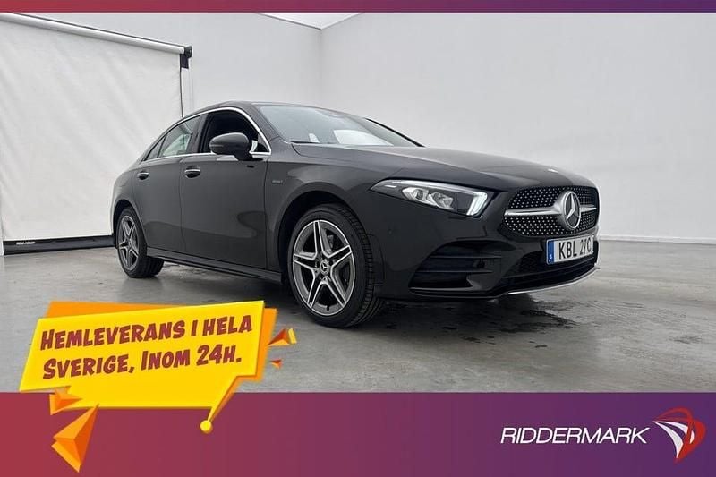 Svart Begagnad 2021 Mercedes A250 Sedan | 289 800 kr (Marknadspris) - Bild 1/3