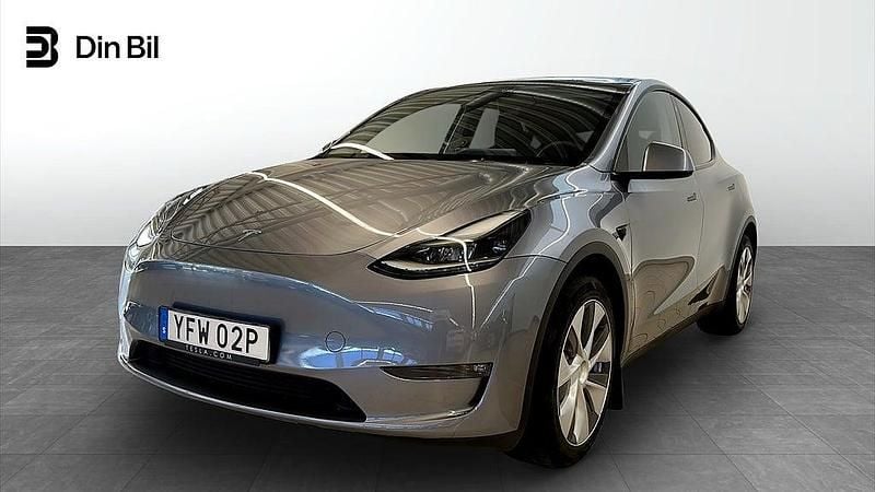 Begagnad Tesla Model Y Long Range AWD 378 kW (514 HK) 2023 Grå SUV