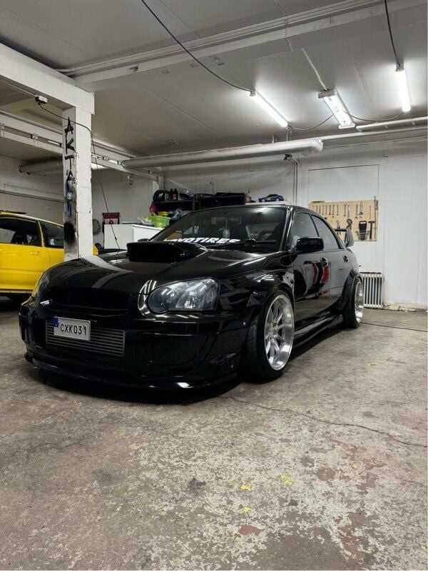 Svart Begagnad 2004 Subaru Impreza Sedan | 220 000 kr - Bild 1/4