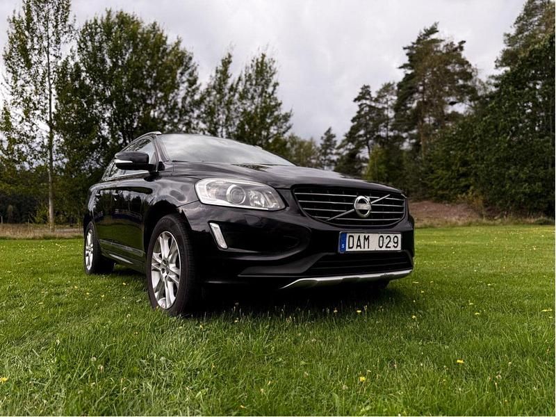 Svart Begagnad 2014 Volvo XC60 Summum SUV | 99 000 kr (Marknadspris) - Bild 1/4