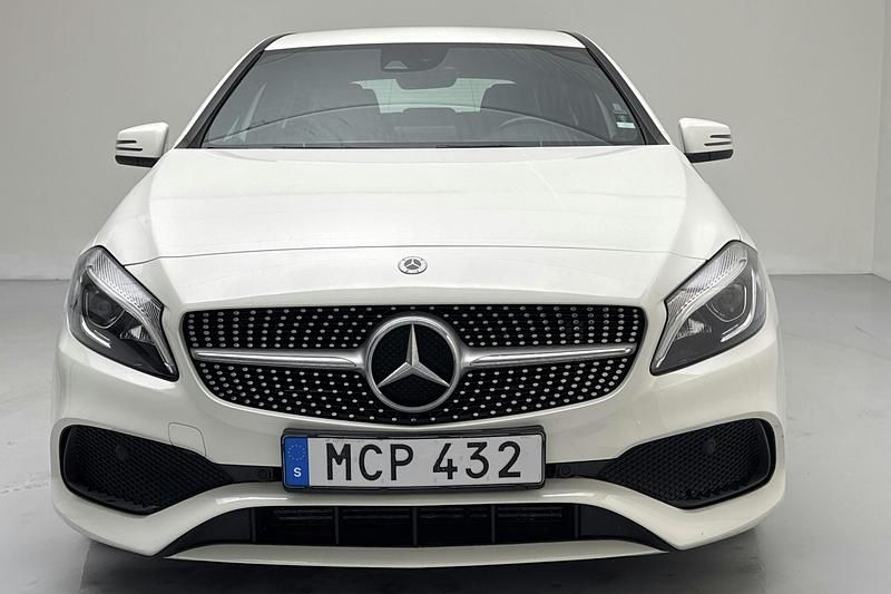 Begagnad Mercedes A180 AMG line 122 HK (89 kW) 2018 Vit