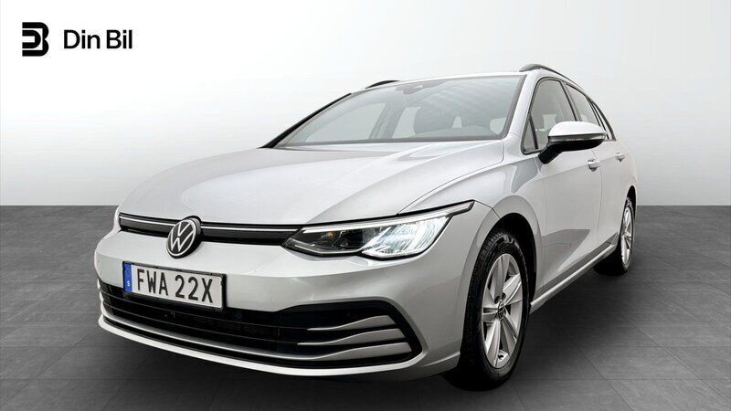 Silver Begagnad 2023 VW Golf VIII Kombi | 274 900 kr (Marknadspris) - Bild 1/4