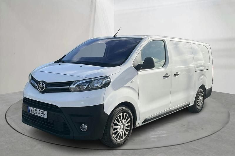 Vit Begagnad 2019 Toyota Proace Van | 142 000 kr (Bra pris) - Bild 1/4