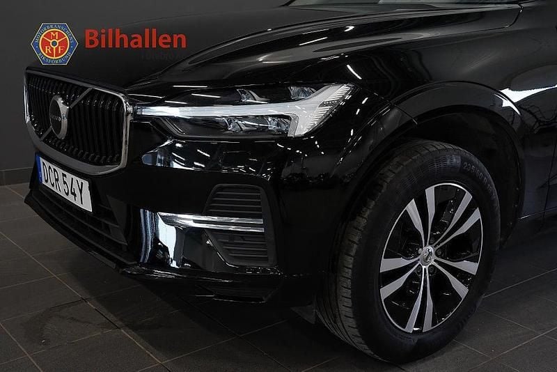 Begagnad Volvo XC60 Momentum 197 HK (144 kW) 2022 Svart SUV
