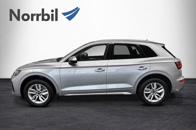 Begagnad Audi Q5 Advanced Plus 204 HK (150 kW) 2022 Florettsilver metallic SUV