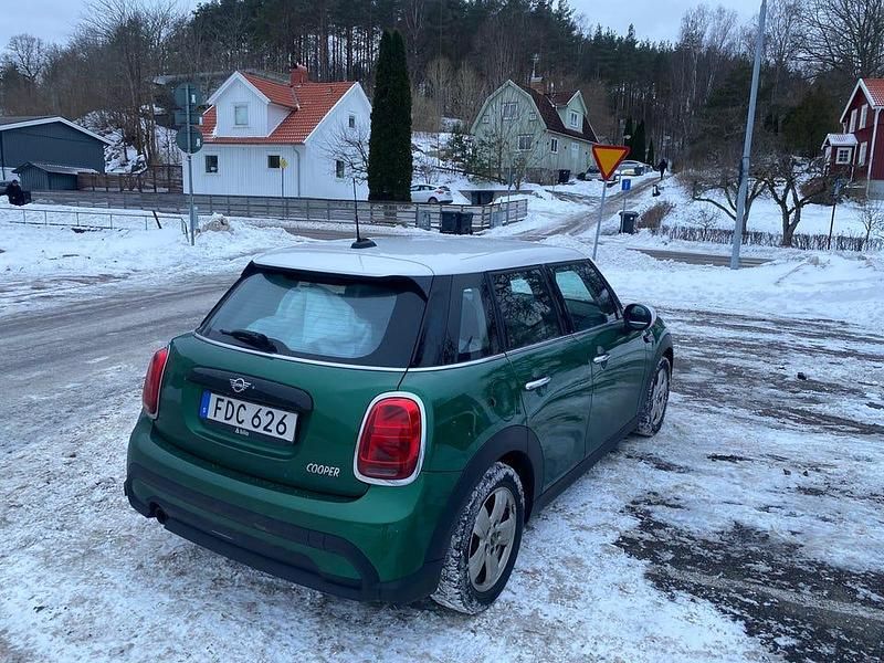 Begagnad Mini Cooper 136 HK (100 kW) 2024 Halvkombi