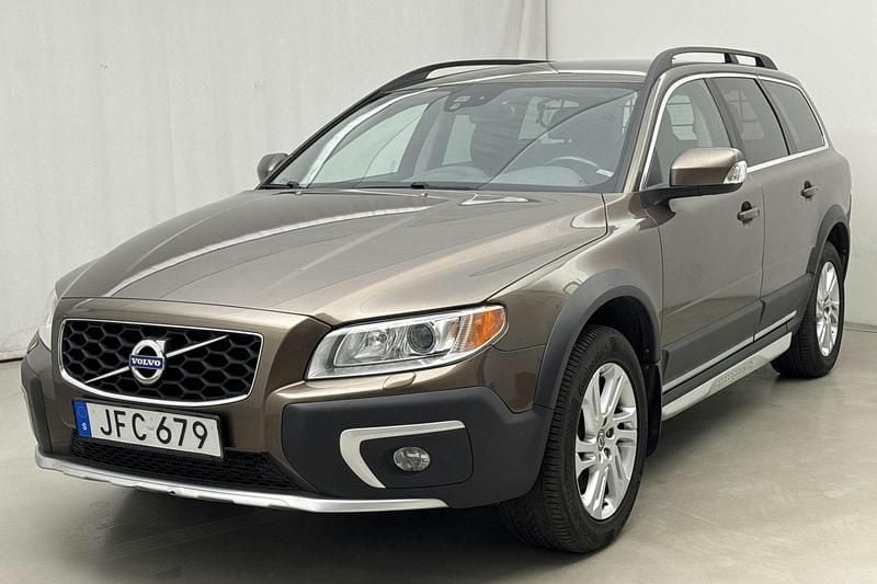Brun Begagnad 2014 Volvo XC70 Summum SUV | 229 900 kr (Marknadspris) - Bild 1/4