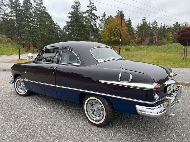 Begagnad Ford Deluxe 116 HK (85 kW) 1951 Mörkröd Sportkupé