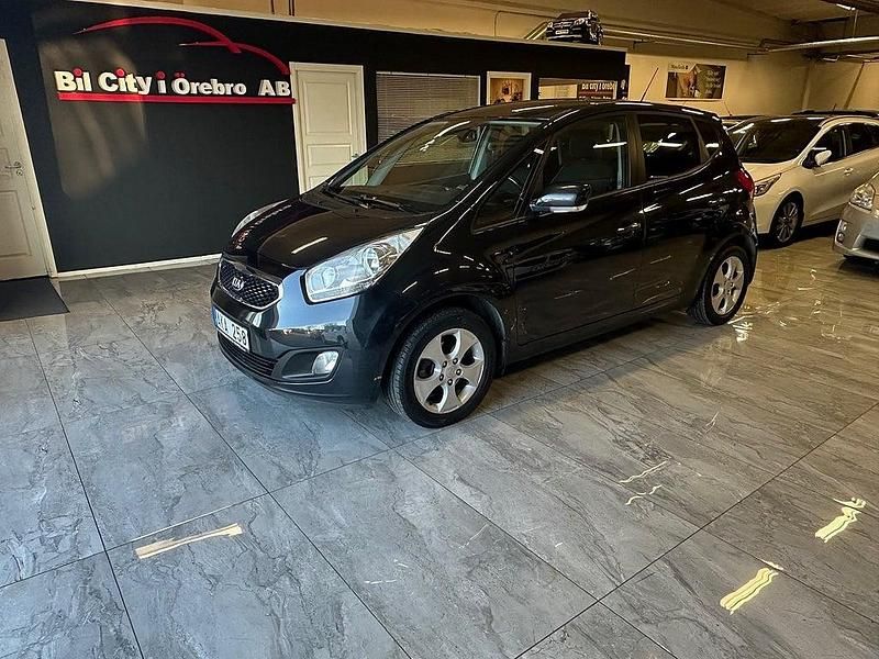 Svart Begagnad 2013 Kia Venga Comfort Halvkombi | 59 900 kr - Bild 1/4