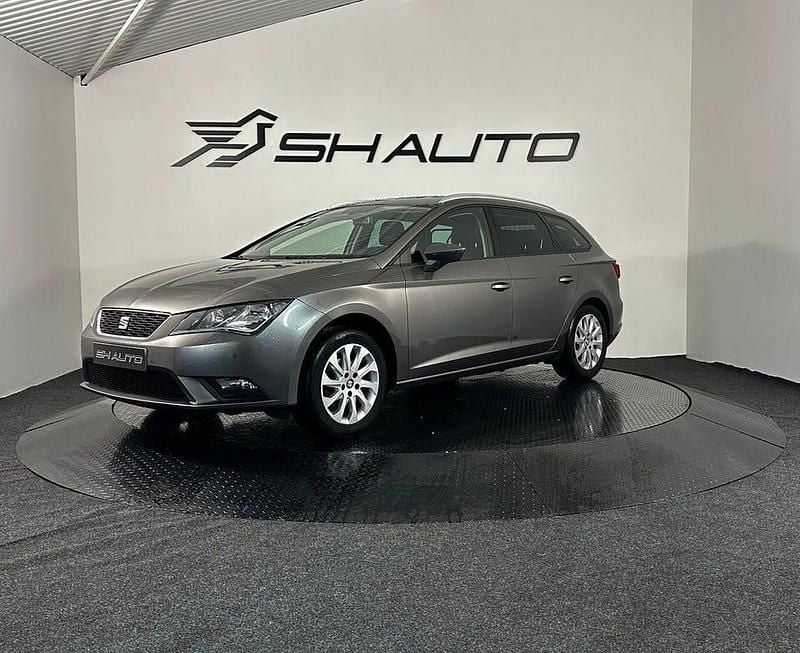 Begagnad Seat Leon ST Style 111 HK (81 kW) 2016 Grå Kombi