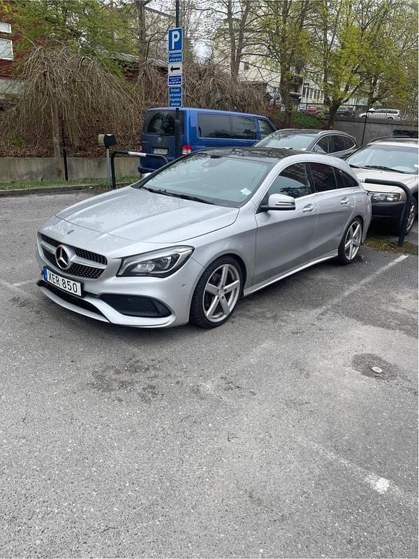 Silver Begagnad 2017 Mercedes CLA200 Shooting Brake AMG Kombi | 175 000 kr (Marknadspris) - Bild 1/4