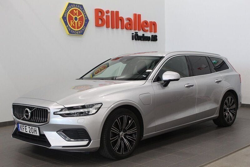 Silver Begagnad 2021 Volvo V60 Inscription Kombi | 309 900 kr (Superpris) - Bild 1/4