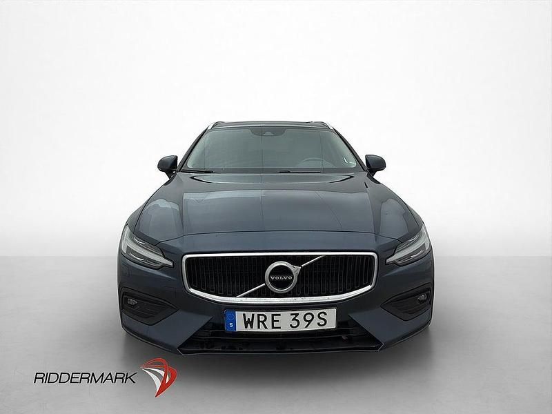 Begagnad Volvo V60 Momentum 150 HK (110 kW) 2019 Mblå Kombi