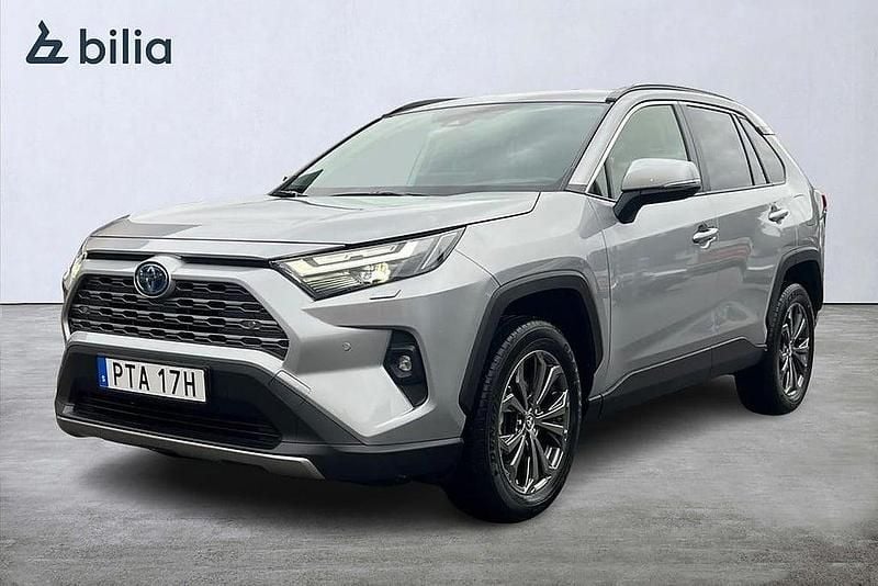 Silver Begagnad 2024 Toyota RAV4 Hybrid Executive SUV | 439 900 kr (Bra pris) - Bild 1/3