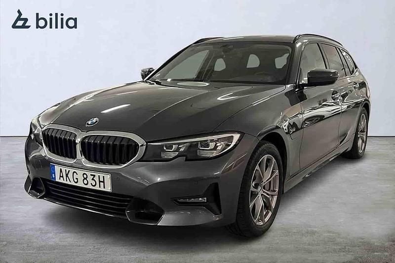 Grå Begagnad 2021 BMW 330e Kombi | 239 900 kr (Bra pris) - Bild 1/1