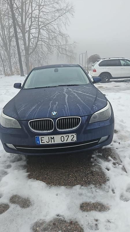 Begagnad 2008 BMW 525 Sedan | 75 000 kr (Marknadspris) - Bild 1/4
