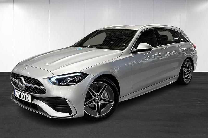 Silver Begagnad 2024 Mercedes C200 AMG line Kombi | 439 900 kr (Marknadspris) - Bild 1/4