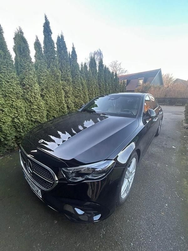 Begagnad Mercedes E220 197 HK (144 kW) 2024