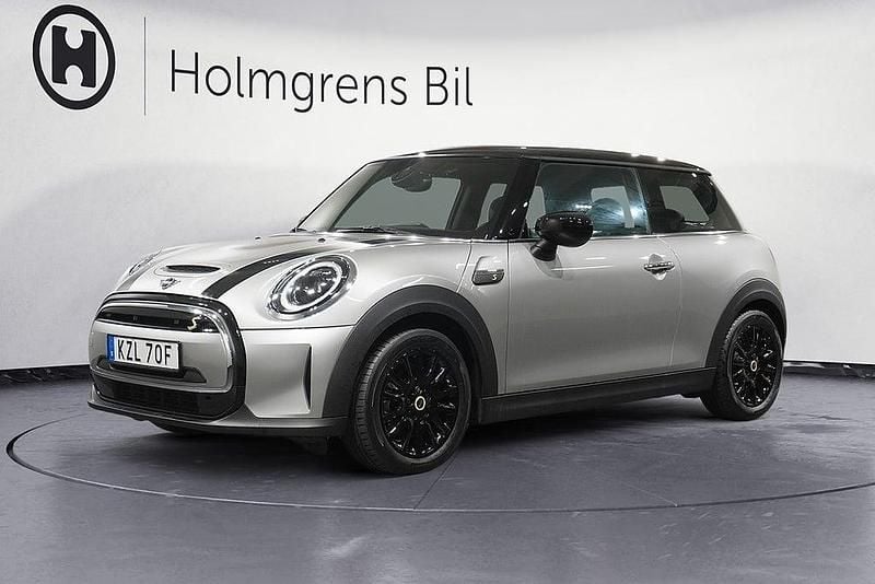 Silver Begagnad 2023 Mini Cooper Halvkombi | 219 500 kr (Bra pris) - Bild 1/4