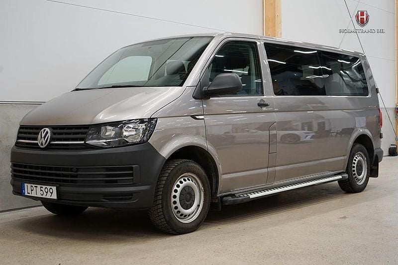 Begagnad VW Caravelle Trendline 150 HK (110 kW) 2018 Brun Minibuss