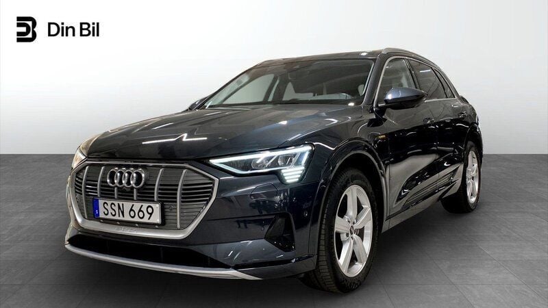Grå Begagnad 2021 Audi e-tron Proline SUV | 389 000 kr (Bra pris) - Bild 1/4