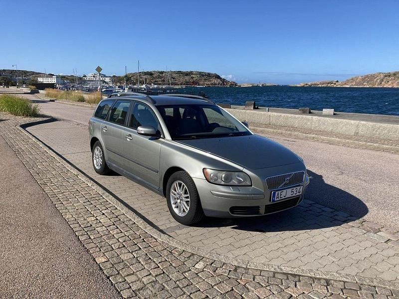 Begagnad 2007 Volvo V50 Kinetic Kombi | 15 000 kr - Bild 1/4