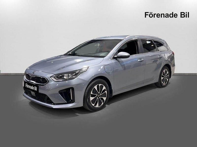 Grå Begagnad 2020 Kia Ceed Sportswagon Advance Kombi | 189 000 kr (Marknadspris) - Bild 1/4