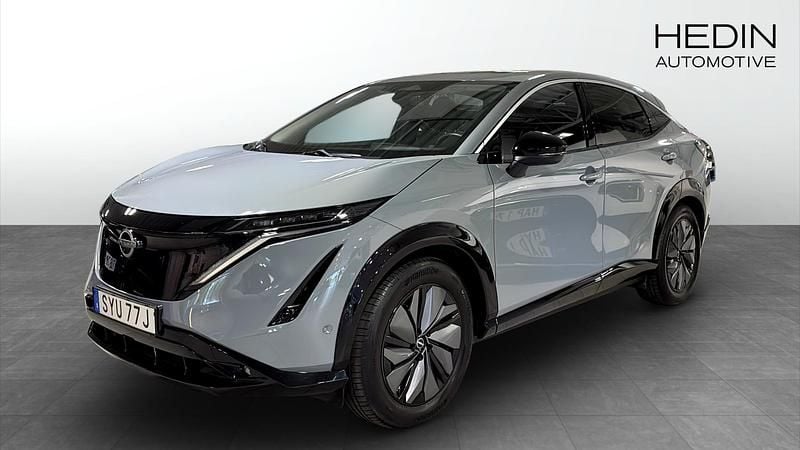Svart Begagnad 2023 Nissan Ariya Evolve SUV | 399 900 kr - Bild 1/4