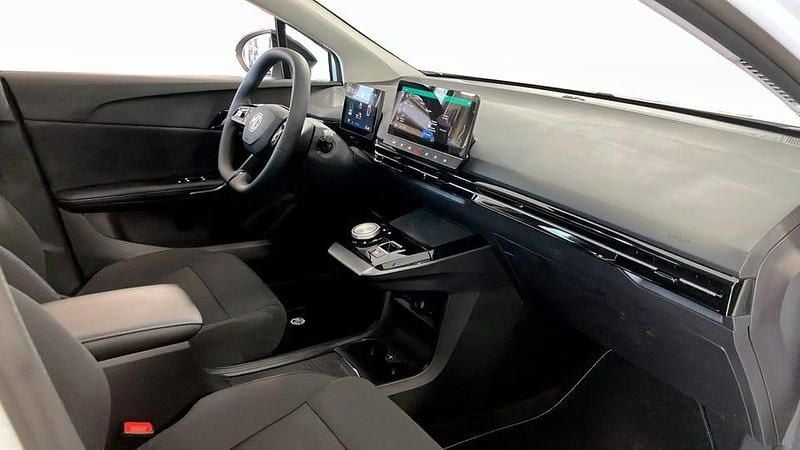 Ny MG MG4 EV 125 kW (170 HK) 2025 Vit Halvkombi