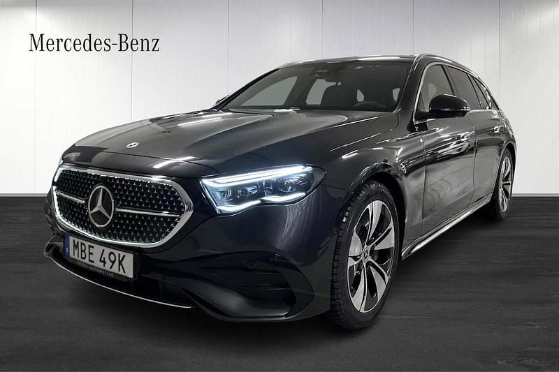 Grå (grey) Begagnad 2024 Mercedes E300 AMG Kombi | 669 900 kr (Bra pris) - Bild 1/4
