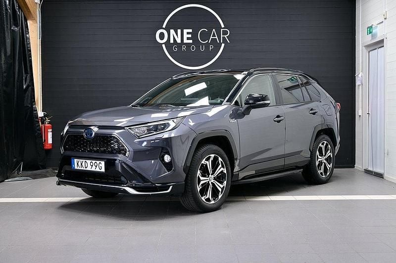 Grå Begagnad 2021 Toyota RAV4 Hybrid SUV | 459 900 kr (Lite dyr) - Bild 1/4