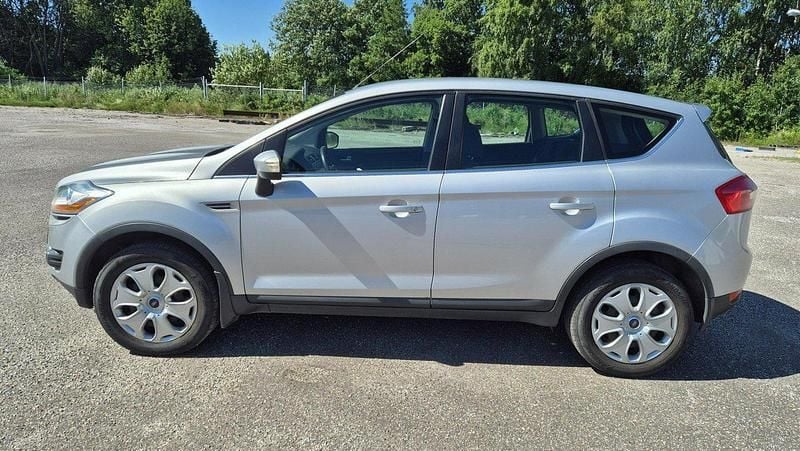 Grå Begagnad 2011 Ford Kuga SUV | 56 500 kr (Bra pris) - Bild 1/4