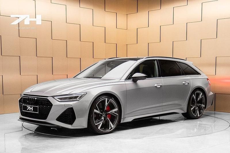 Silver Begagnad 2022 Audi RS6 Kombi | 1 229 900 kr (Lite dyr) - Bild 1/4