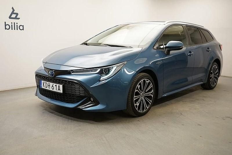 Begagnad Toyota Corolla 98 HK (72 kW) 2019 Blå Kombi