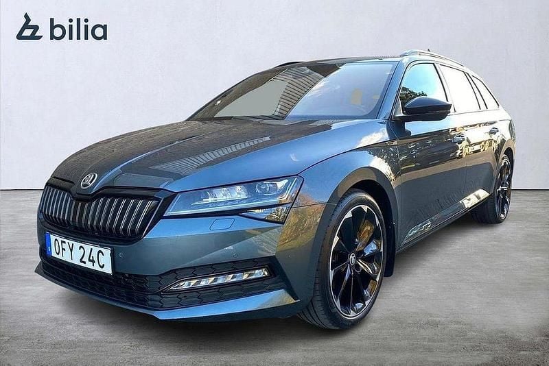 Grå Begagnad 2020 Skoda Superb Kombi | 279 900 kr (Marknadspris) - Bild 1/3