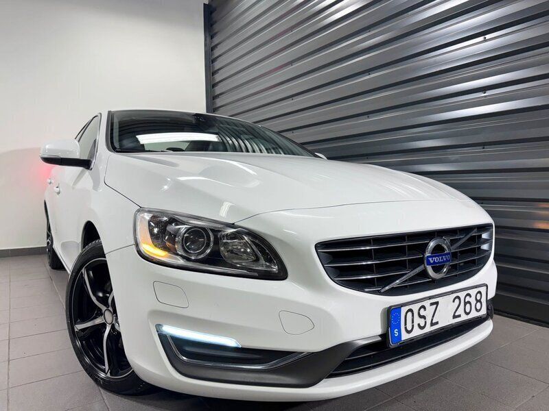 Begagnad Volvo S60 164 HK (120 kW) 2013 Vit Sedan