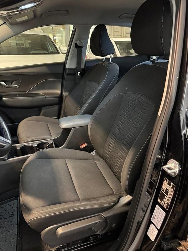 Begagnad Hyundai Kona Essential 114 kW (156 HK) 2024 Svart SUV