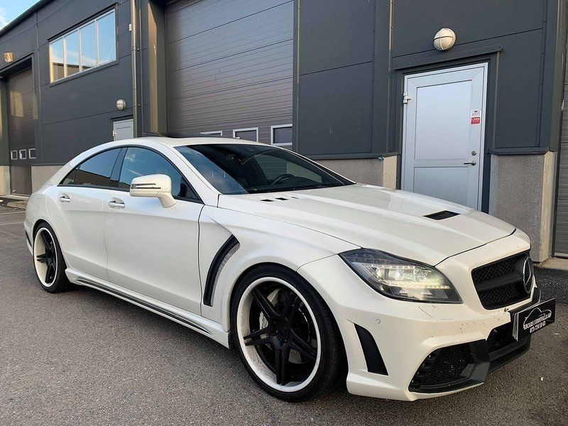 Мерседес банан cls 63