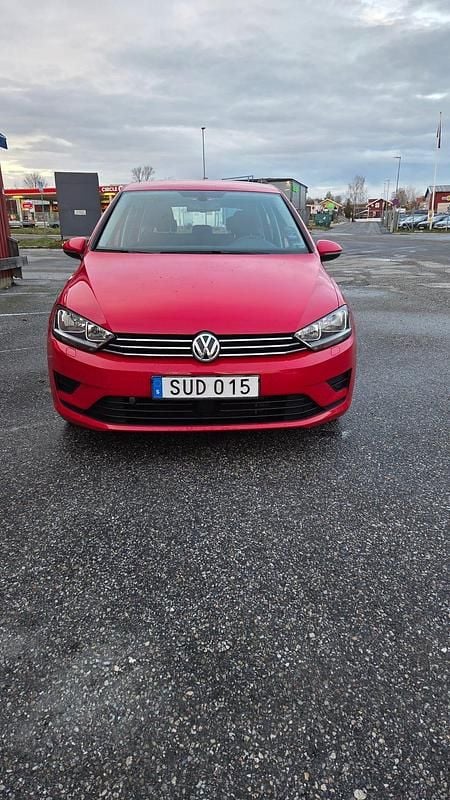 Begagnad VW Golf VII 110 HK (80 kW) 2015 Halvkombi