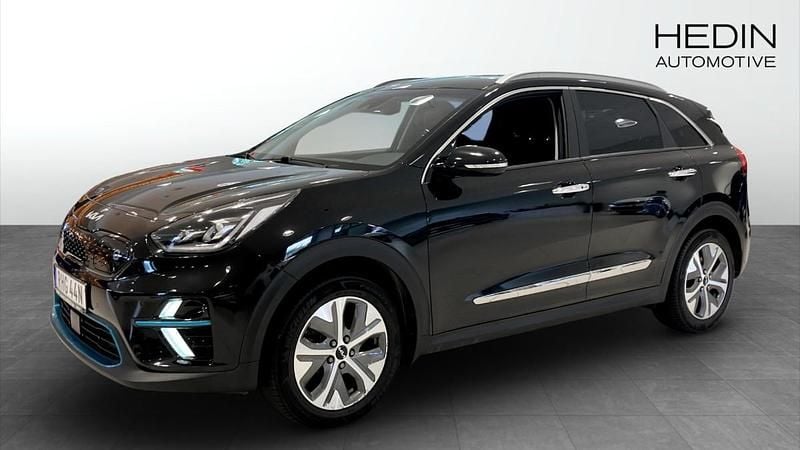 Svart (black) Begagnad 2022 Kia e-Niro Advance SUV | 279 990 kr (Marknadspris) - Bild 1/4